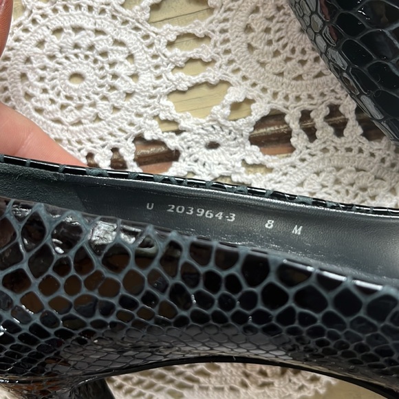 STUART WEITZMAN || Snakeskin Logaplainfie black leather sole open toe sexy heels - Picture 5 of 7